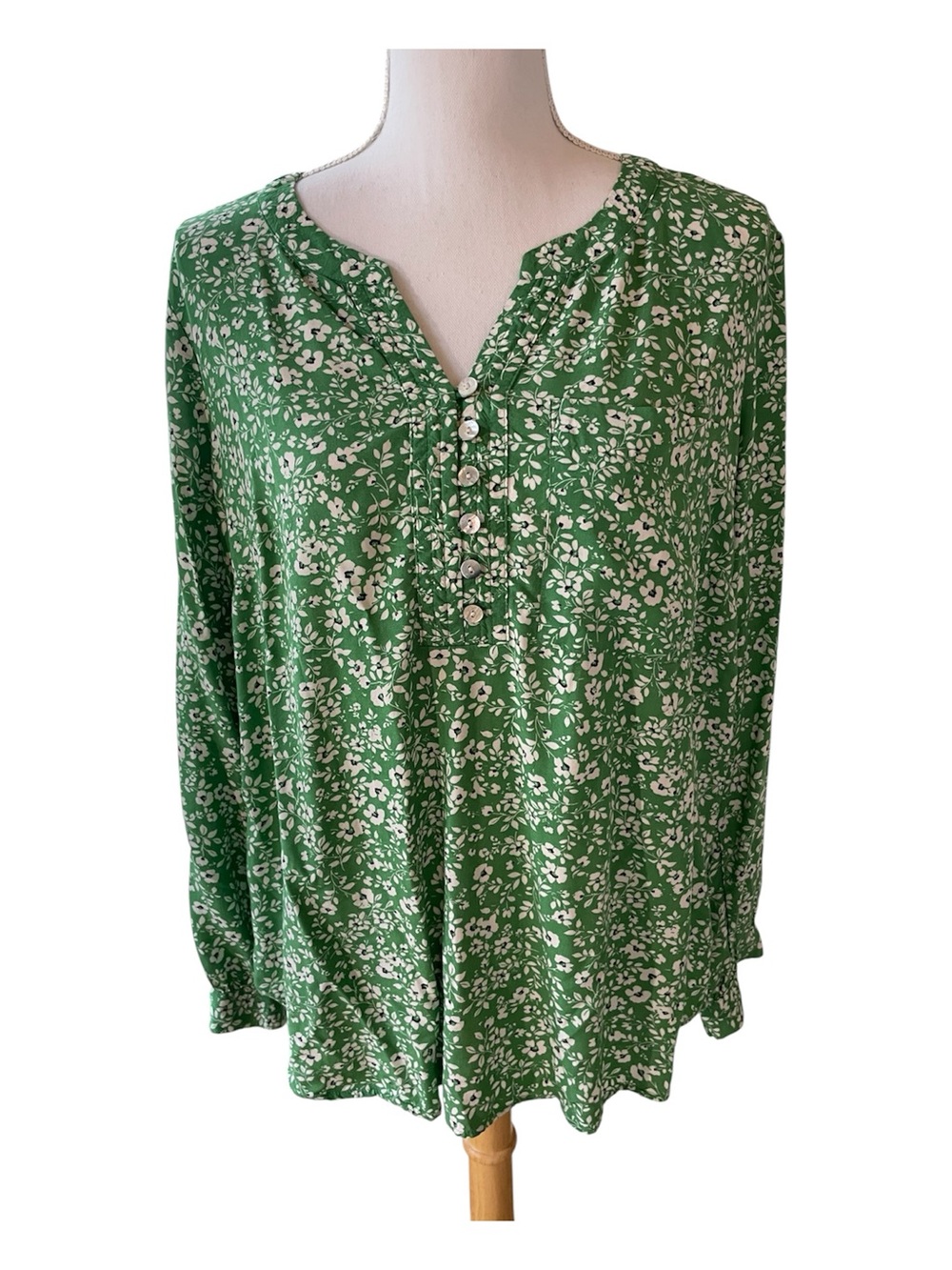 J. Jill Green Flowered Long Sleeved Peasant Blouse.  Size M